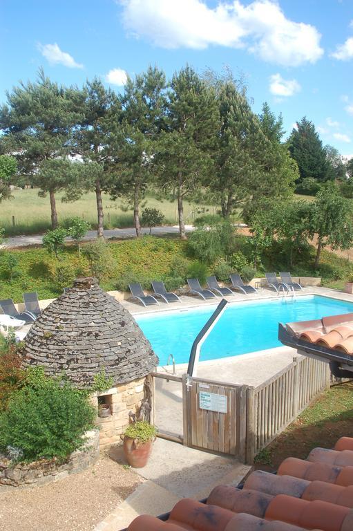 Hotel Le Mas De Castel - Piscine Chauffee Сарла-ла-Канеда Экстерьер фото
